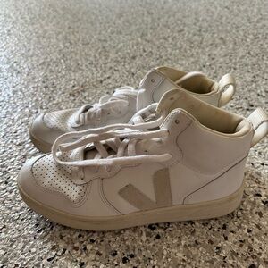 Veja White and Cream Women's Sneakers